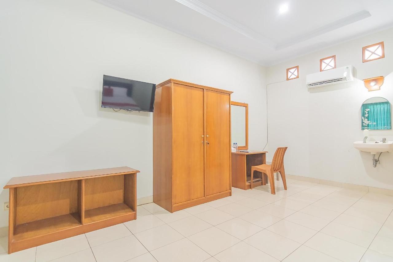 Reddoorz @ Pemuda Street Otel Cirebon Dış mekan fotoğraf